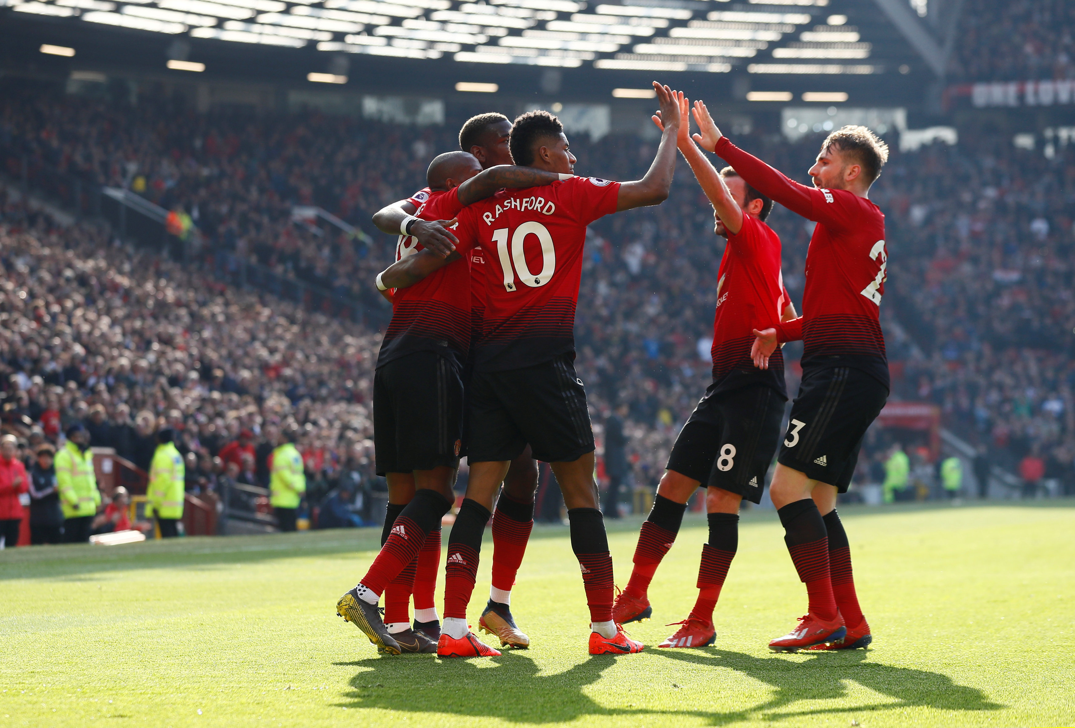 的表现也不 的表现也不